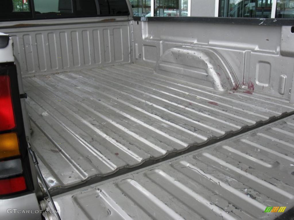 2006 Sierra 1500 SL Regular Cab 4x4 - Silver Birch Metallic / Dark Pewter photo #10
