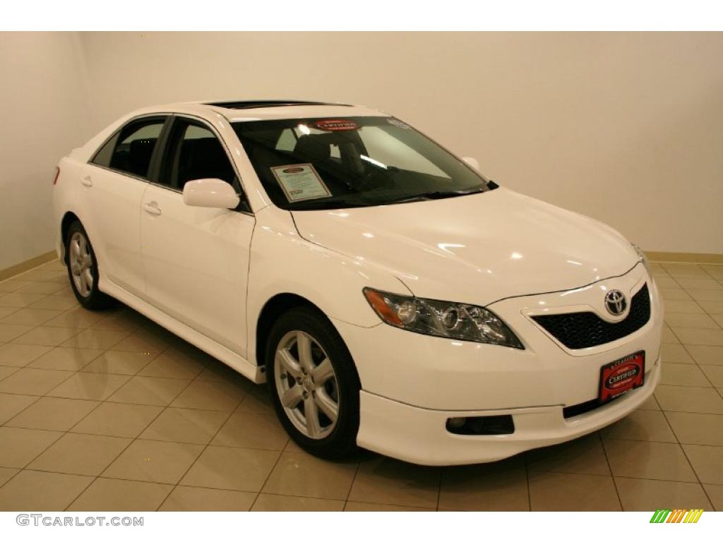 2008 Camry SE - Super White / Dark Charcoal photo #1