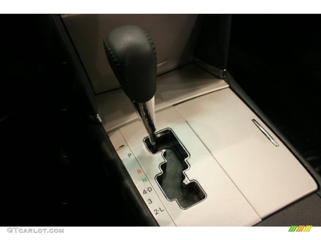 2008 Camry SE - Super White / Dark Charcoal photo #15