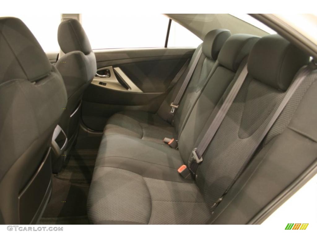 2008 Camry SE - Super White / Dark Charcoal photo #18