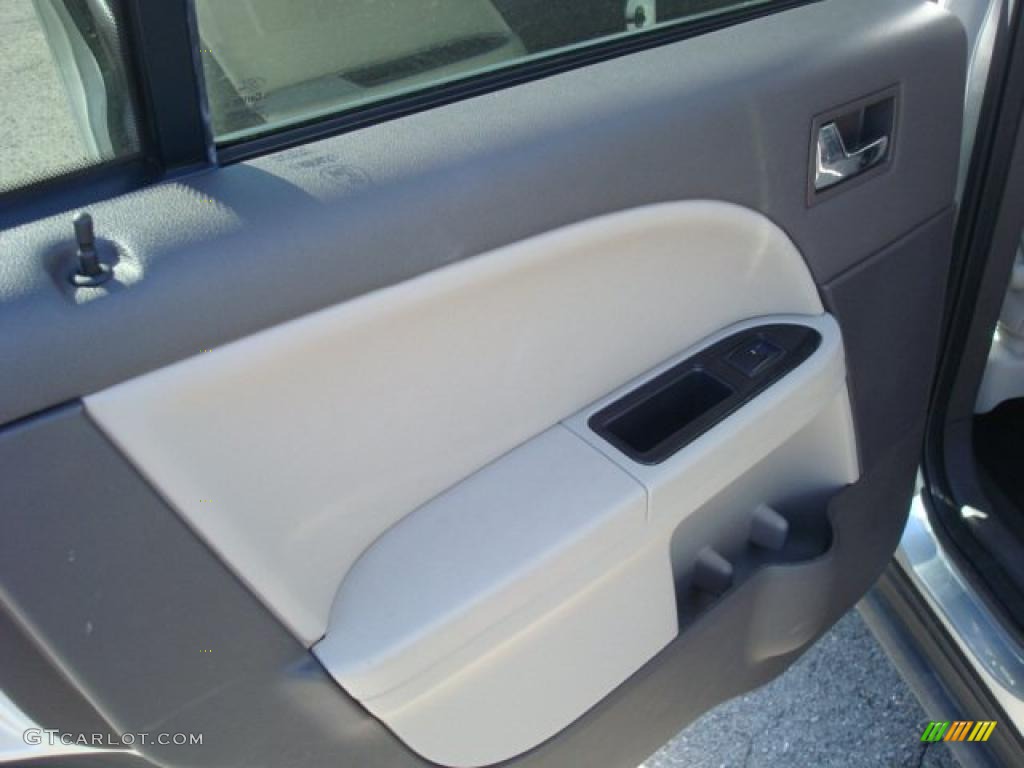 2009 Taurus X SEL - Brilliant Silver Metallic / Medium Light Stone photo #15