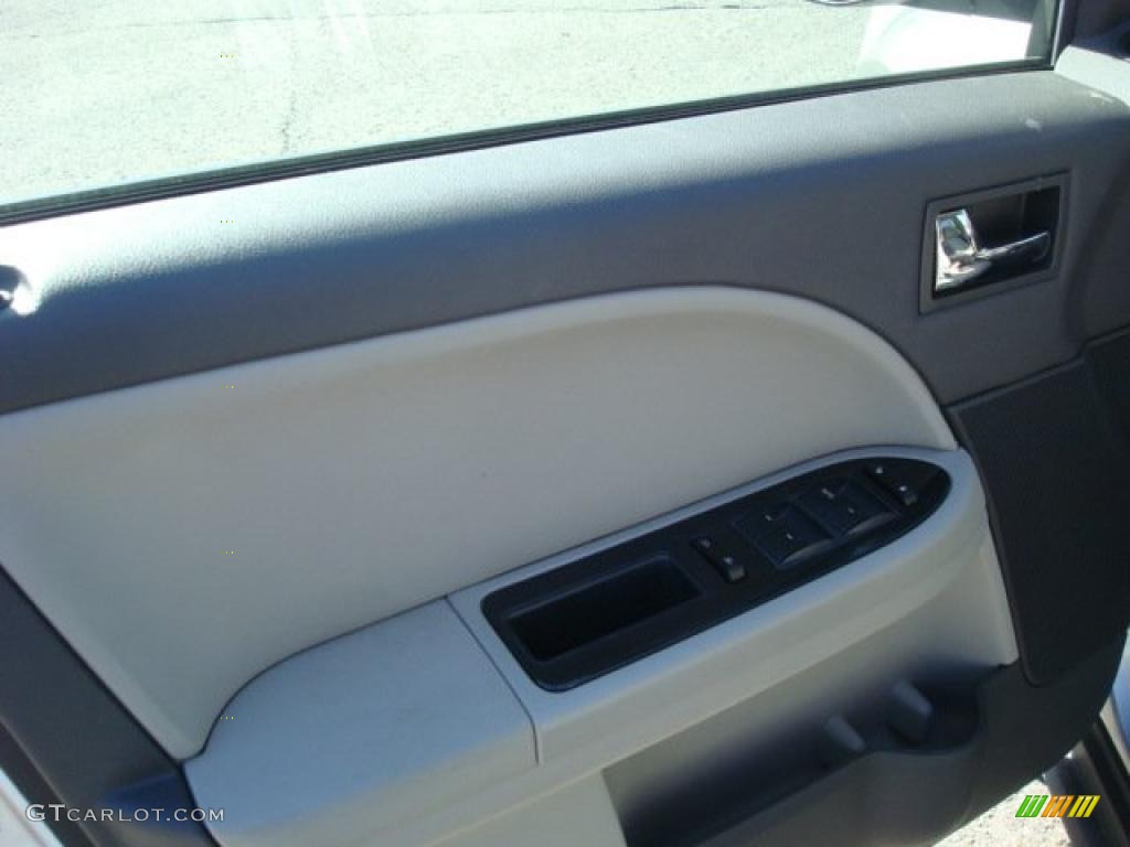 2009 Taurus X SEL - Brilliant Silver Metallic / Medium Light Stone photo #16