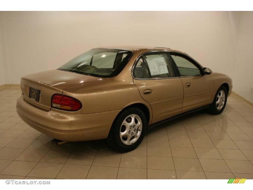 1998 Intrigue GL - Gold Metallic / Beige photo #7