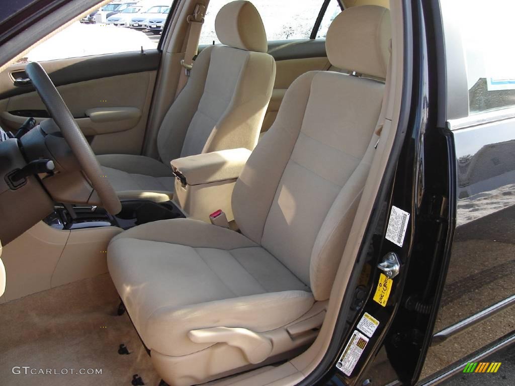 2006 Accord SE Sedan - Nighthawk Black Pearl / Ivory photo #12
