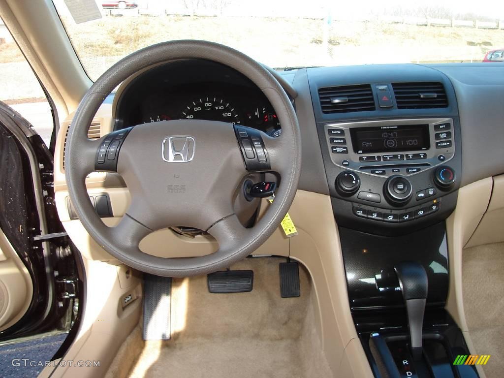2006 Accord SE Sedan - Nighthawk Black Pearl / Ivory photo #16