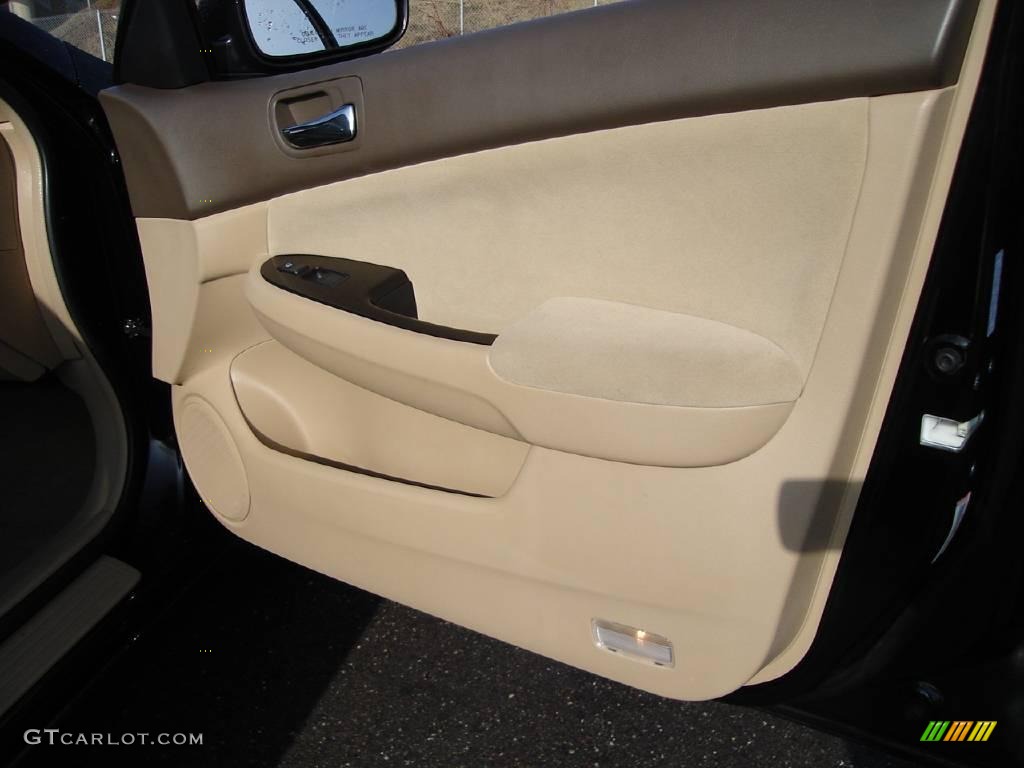 2006 Accord SE Sedan - Nighthawk Black Pearl / Ivory photo #17