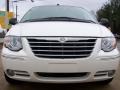 2005 Stone White Chrysler Town & Country Limited  photo #17