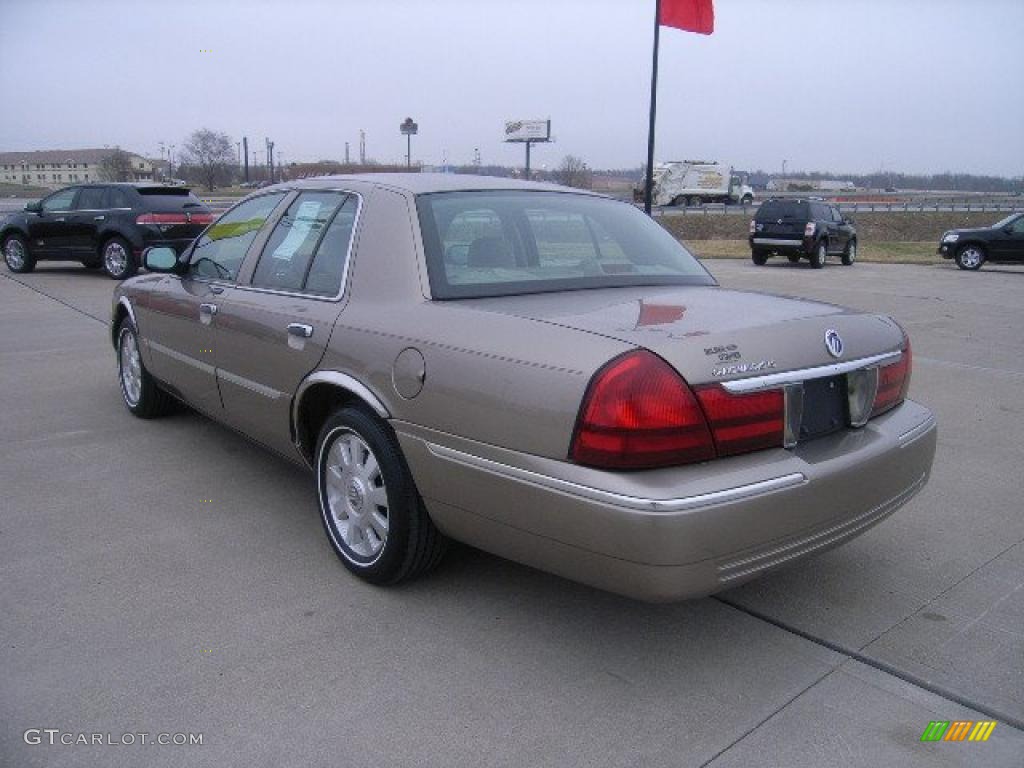 2004 Grand Marquis LS - Arizona Beige Metallic / Medium Parchment photo #5