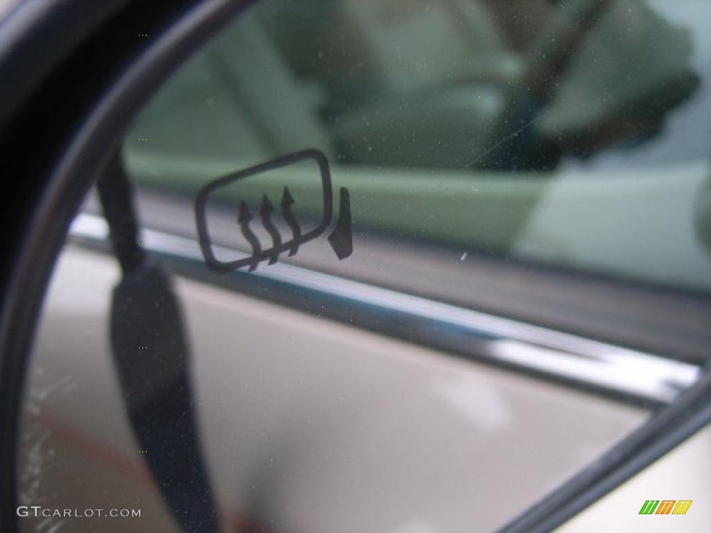 2004 Grand Marquis LS - Arizona Beige Metallic / Medium Parchment photo #18