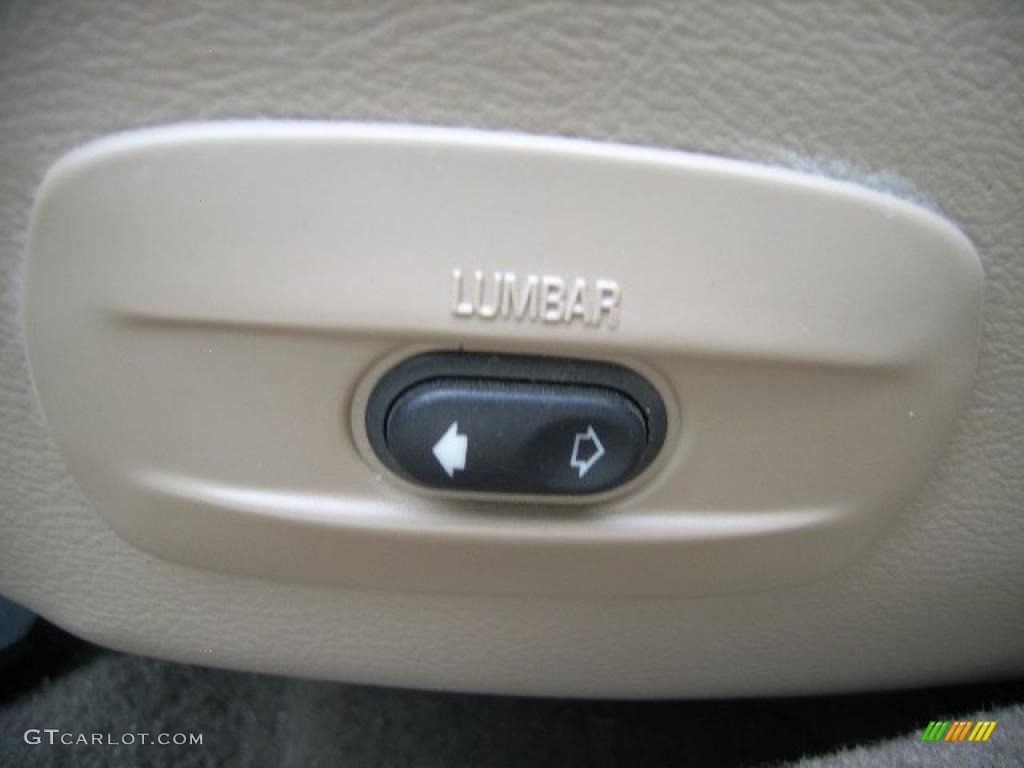 2004 Grand Marquis LS - Arizona Beige Metallic / Medium Parchment photo #21