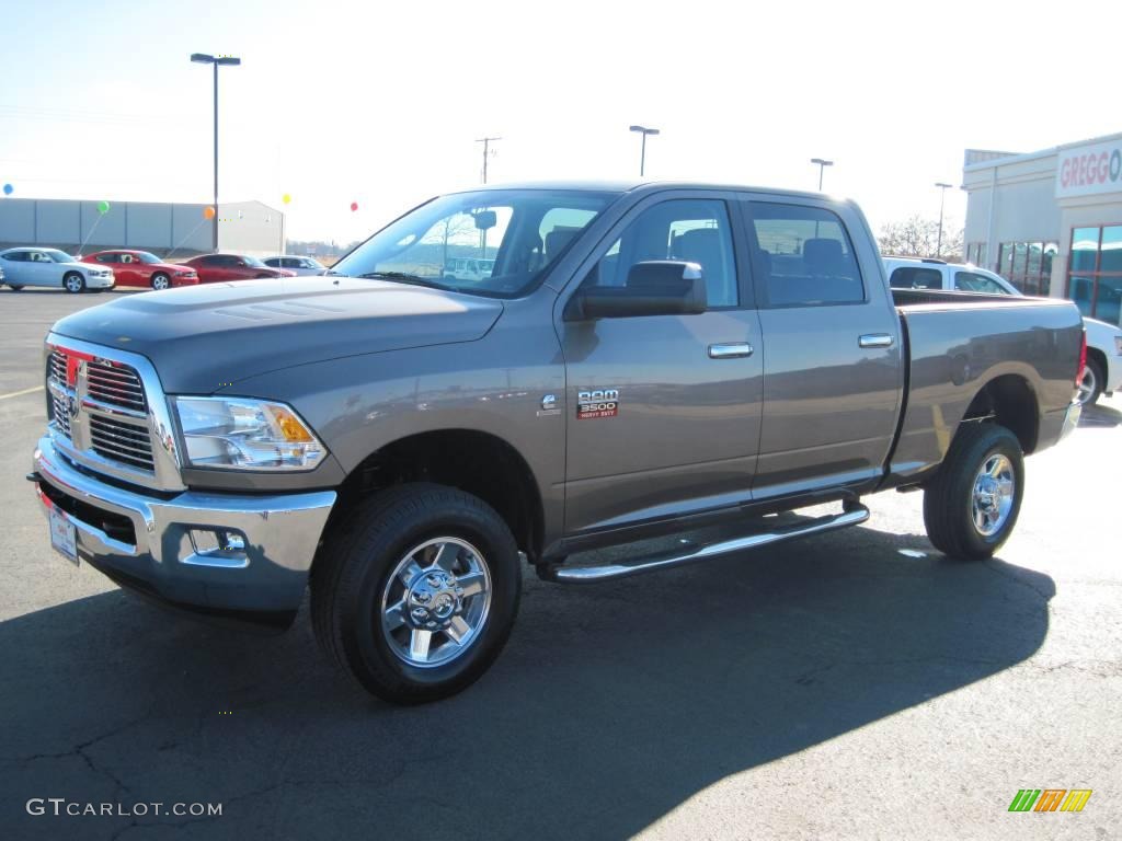 2010 Ram 3500 Big Horn Edition Crew Cab 4x4 - Austin Tan Pearl / Light Pebble Beige/Bark Brown photo #2