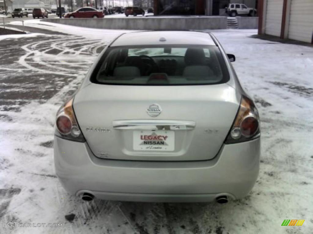 2010 Altima 2.5 S - Radiant Silver / Frost photo #6