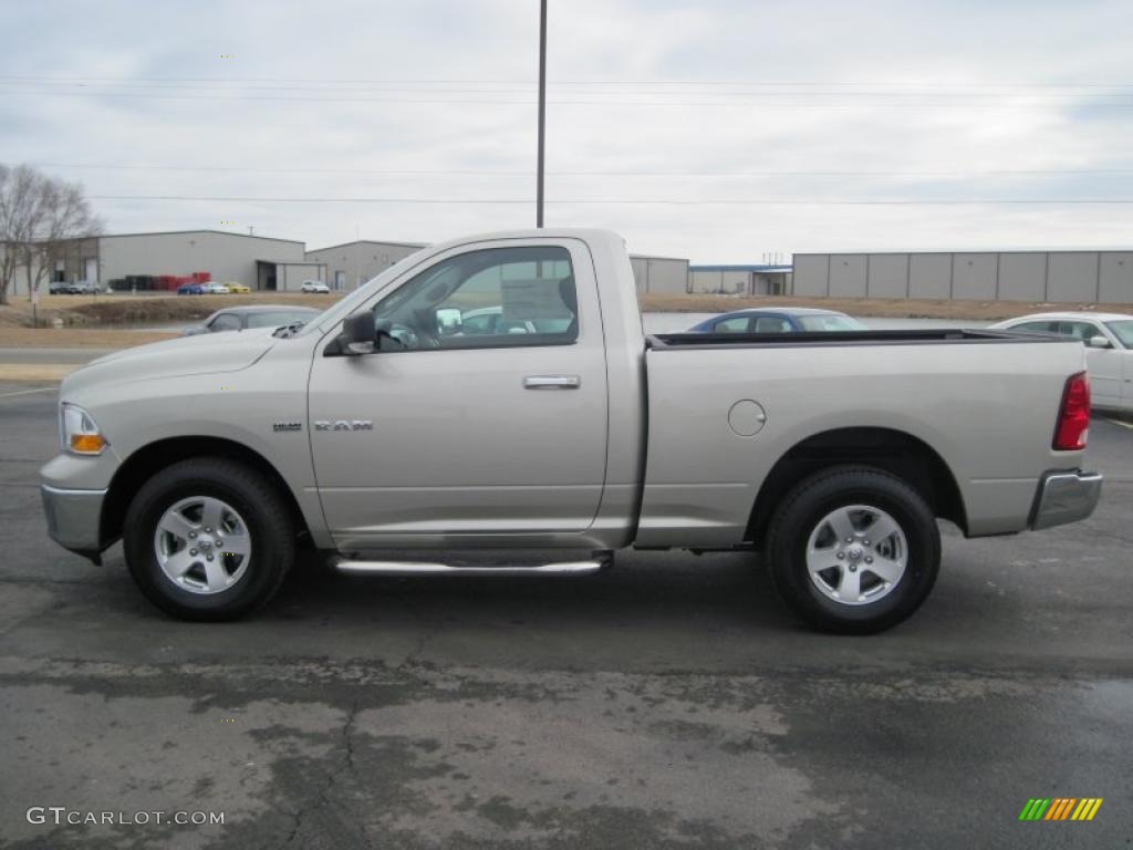 2010 Ram 1500 SLT Regular Cab 4x4 - Light Graystone Pearl / Dark Slate/Medium Graystone photo #5