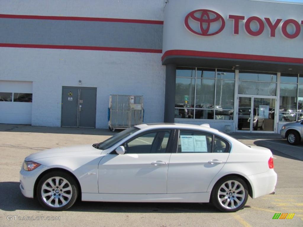 2006 3 Series 330xi Sedan - Alpine White / Beige photo #2