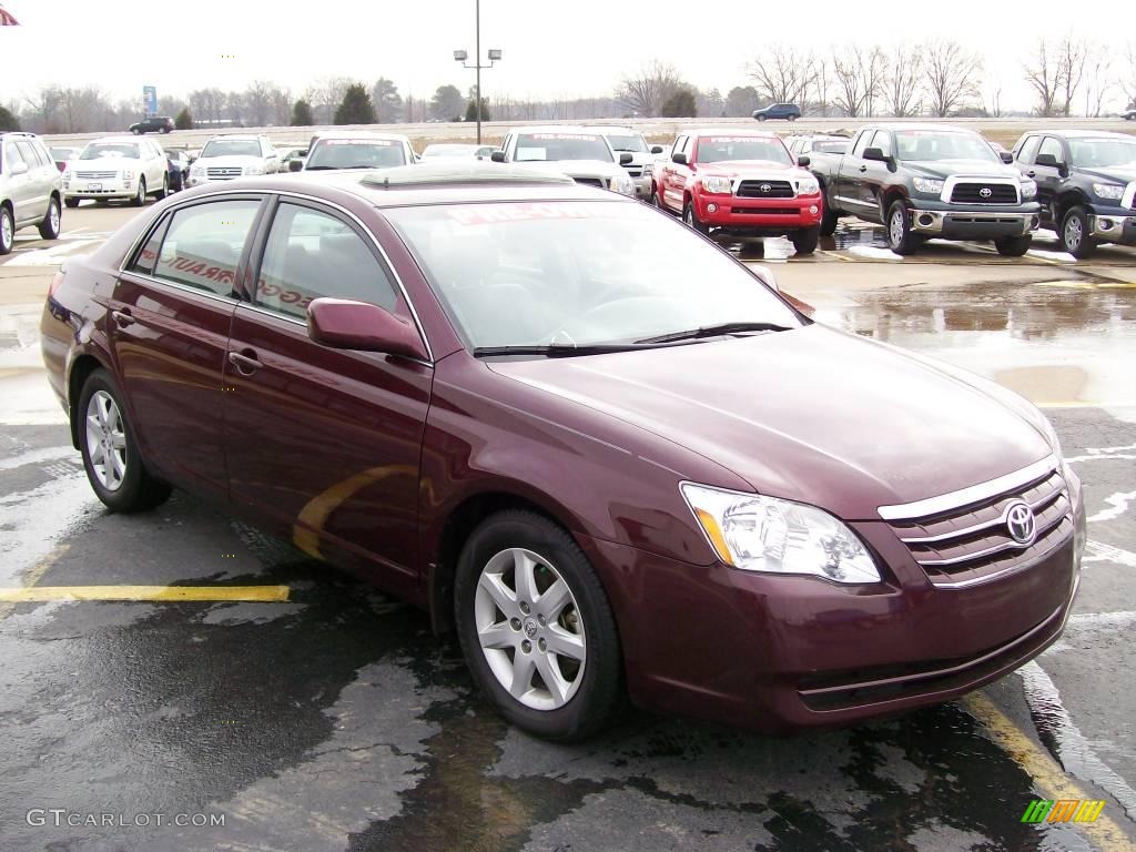 2006 Avalon XL - Cassis Red Pearl / Ivory photo #1