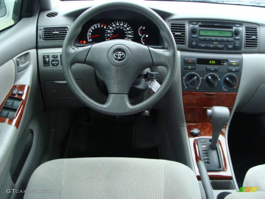 2006 Corolla LE - Super White / Stone photo #4