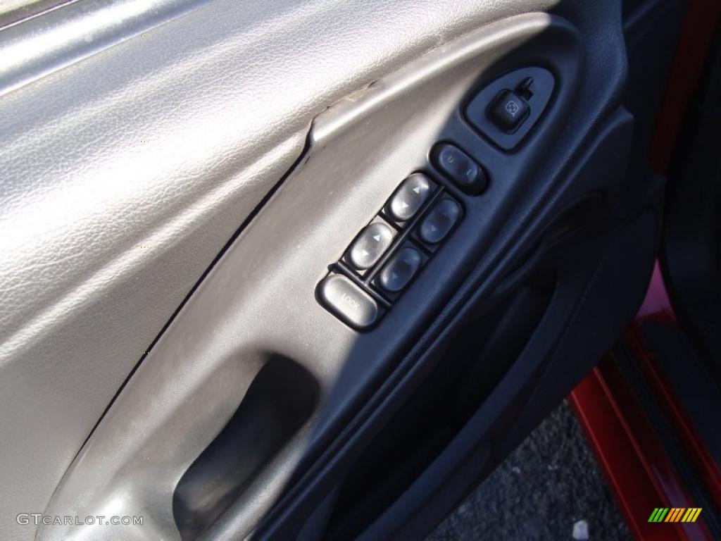 2003 Mustang V6 Convertible - Torch Red / Dark Charcoal photo #11