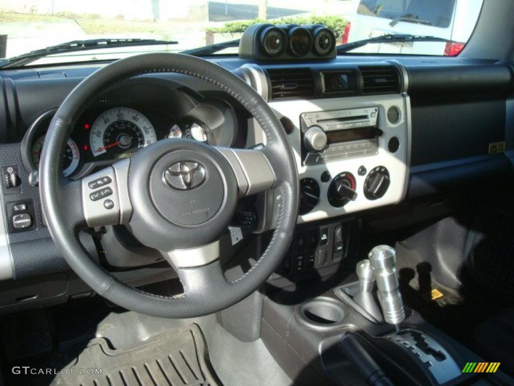 2008 Toyota FJ Cruiser Trail Teams Special Edition 4WD Dashboard Photos