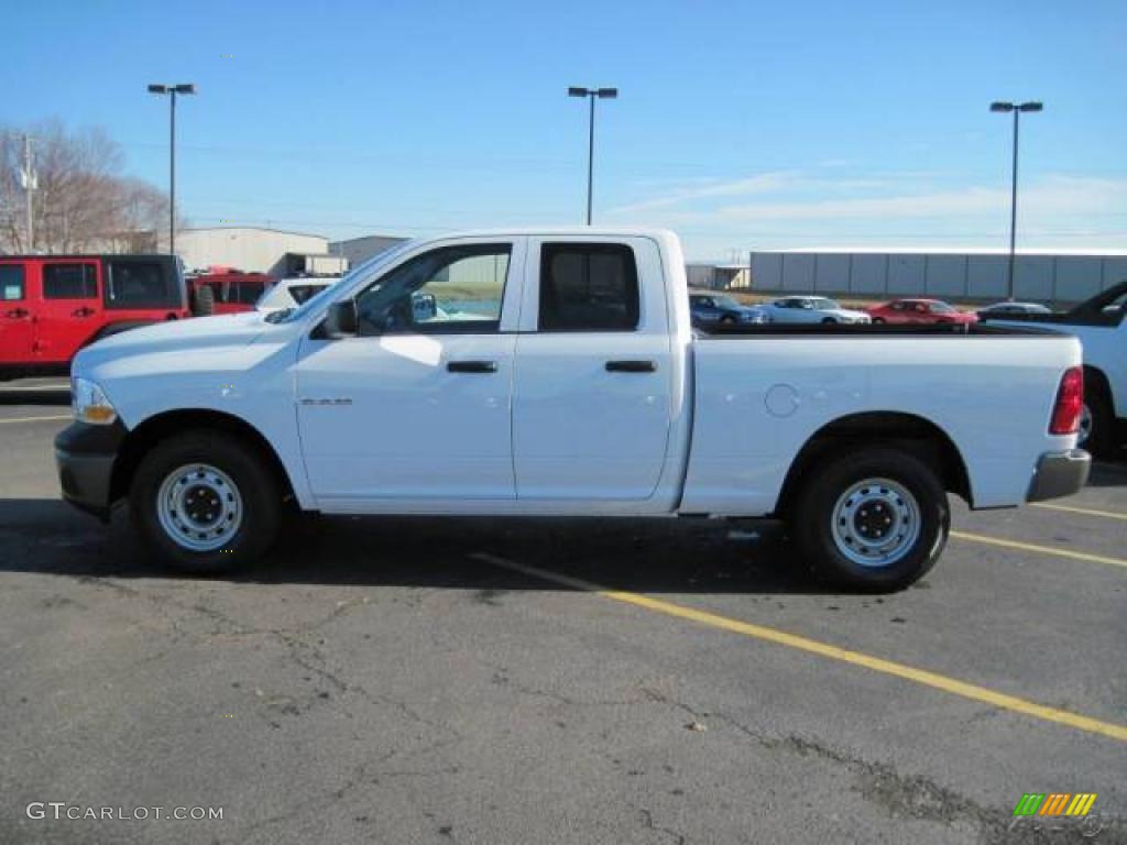 2010 Ram 1500 ST Quad Cab 4x4 - Stone White / Dark Slate/Medium Graystone photo #3