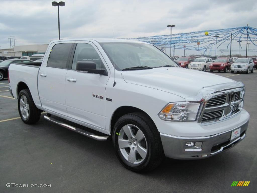 2010 Ram 1500 Big Horn Crew Cab 4x4 - Stone White / Light Pebble Beige/Bark Brown photo #3