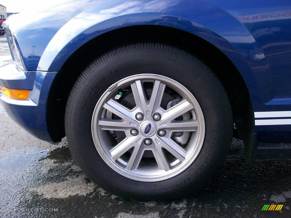 2008 Mustang V6 Deluxe Convertible - Vista Blue Metallic / Light Graphite photo #11