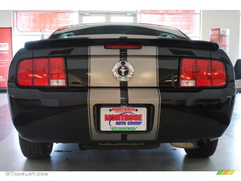 2007 Mustang V6 Premium Coupe - Black / Dark Charcoal photo #7