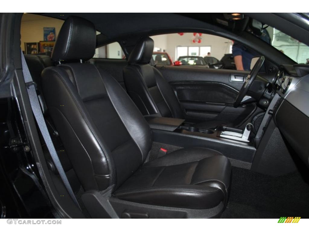 2007 Mustang V6 Premium Coupe - Black / Dark Charcoal photo #20