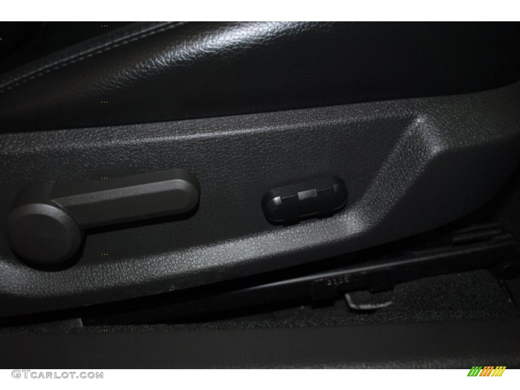 2007 Mustang V6 Premium Coupe - Black / Dark Charcoal photo #21