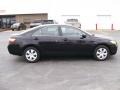 Black - Camry LE Photo No. 5
