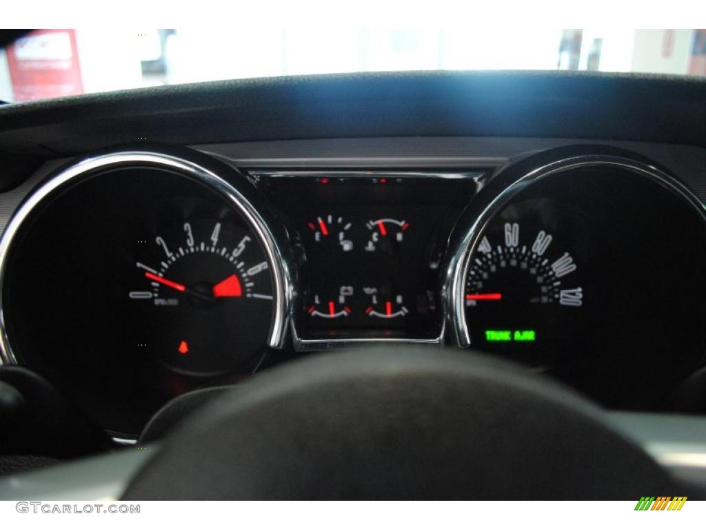 2007 Mustang V6 Premium Coupe - Black / Dark Charcoal photo #36