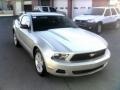 Black - Mustang V6 Coupe Photo No. 3
