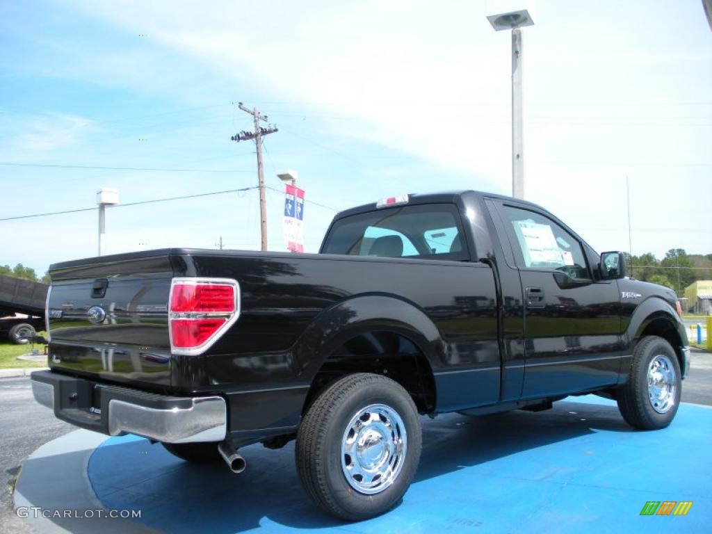2010 F150 XL Regular Cab - Tuxedo Black / Tan photo #3