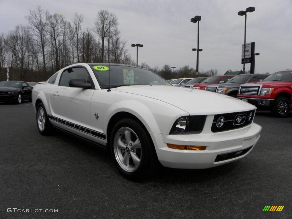 2009 Mustang V6 Premium Coupe - Performance White / Dark Charcoal photo #1