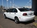 White - S40 1.9T Photo No. 4