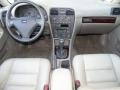 White - S40 1.9T Photo No. 9