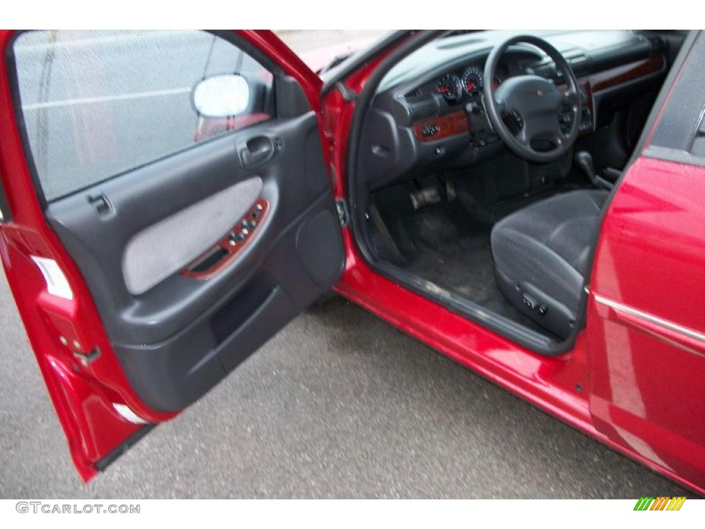 2001 Sebring LX Sedan - Inferno Red Tinted Pearlcoat / Dark Slate Gray photo #9