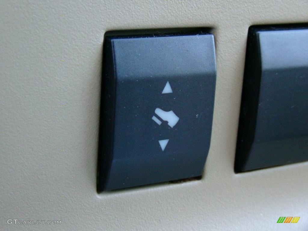 2006 Explorer XLT - Mineral Grey Metallic / Camel photo #31