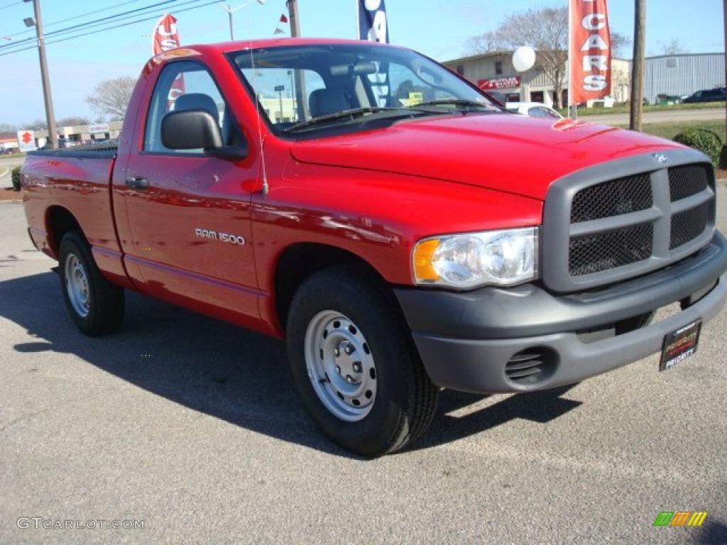 2005 Ram 1500 ST Regular Cab - Flame Red / Taupe photo #7