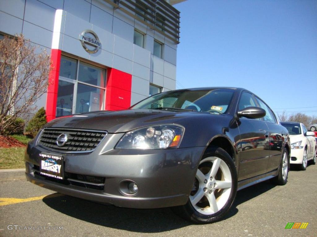 2005 Altima 3.5 SE - Smoke Metallic / Charcoal photo #4