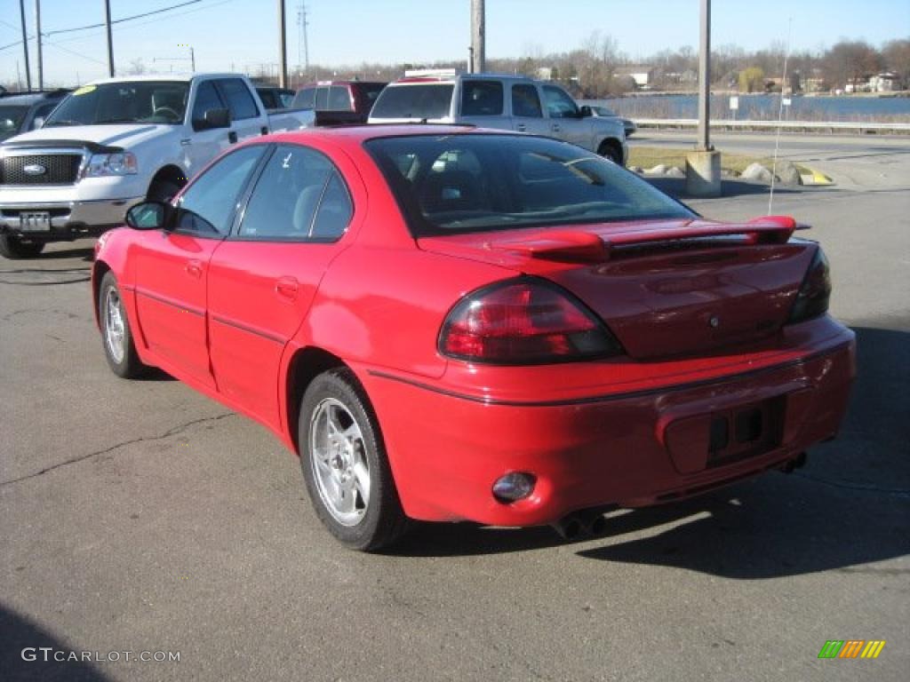 2003 Grand Am GT Sedan - Victory Red / Dark Pewter photo #5