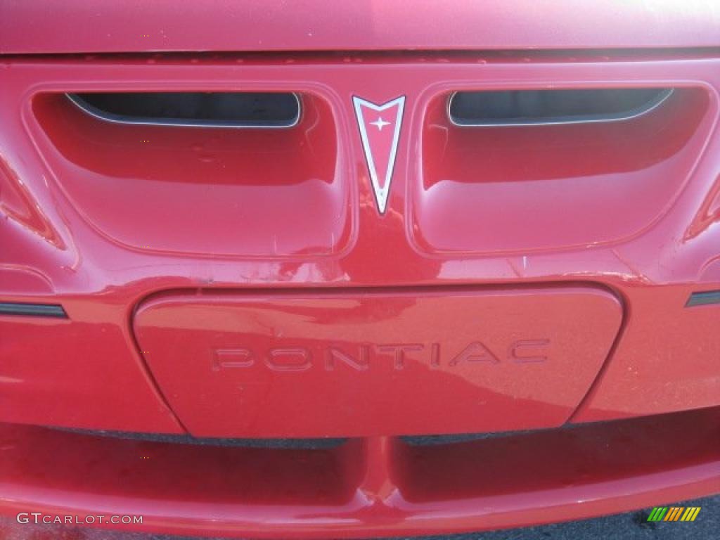 2003 Grand Am GT Sedan - Victory Red / Dark Pewter photo #13