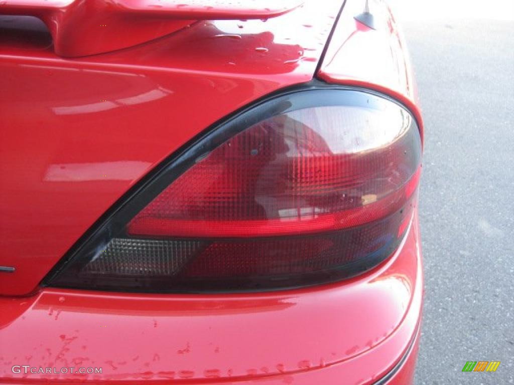 2003 Grand Am GT Sedan - Victory Red / Dark Pewter photo #17