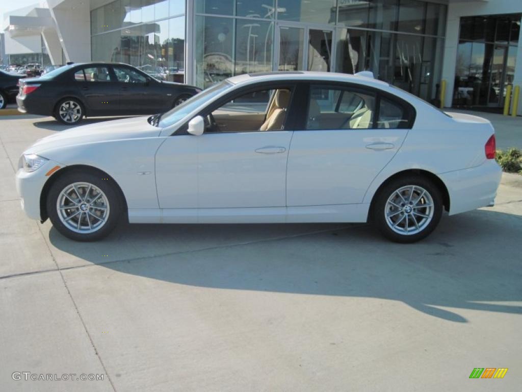 2010 3 Series 328i Sedan - Alpine White / Beige photo #3