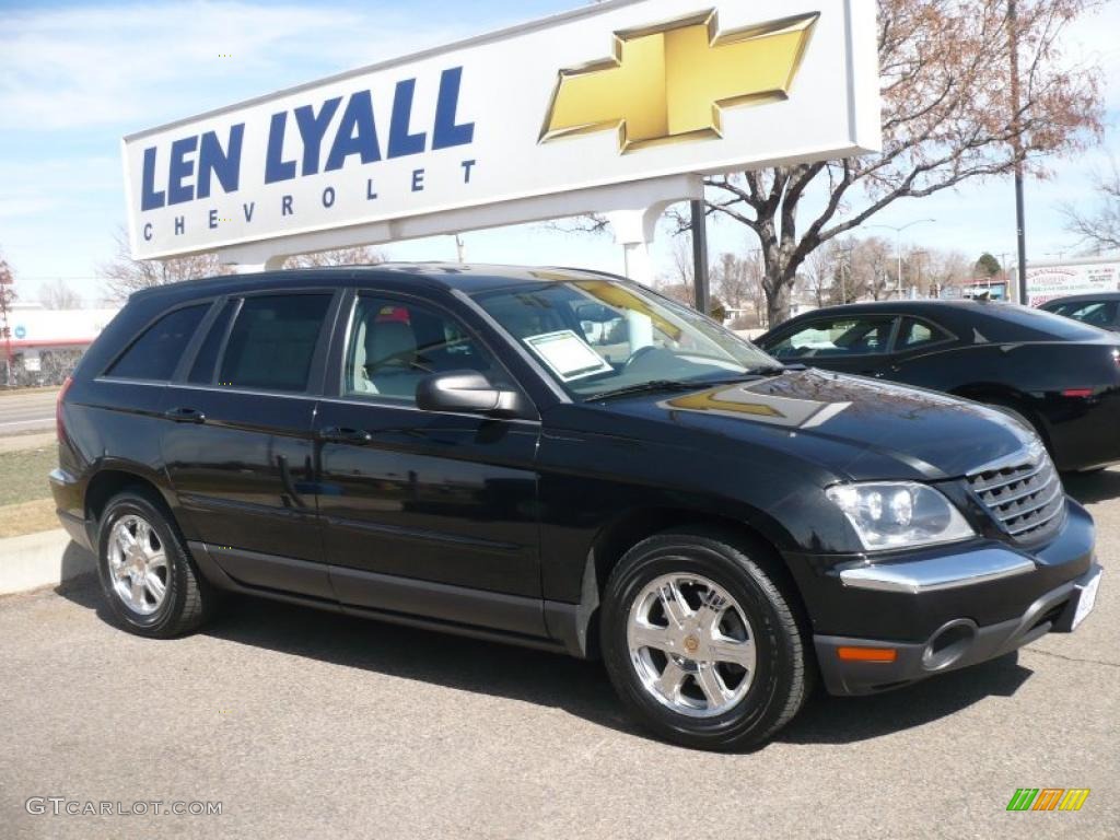 2004 Pacifica AWD - Brilliant Black Crystal Pearl / Light Taupe photo #1