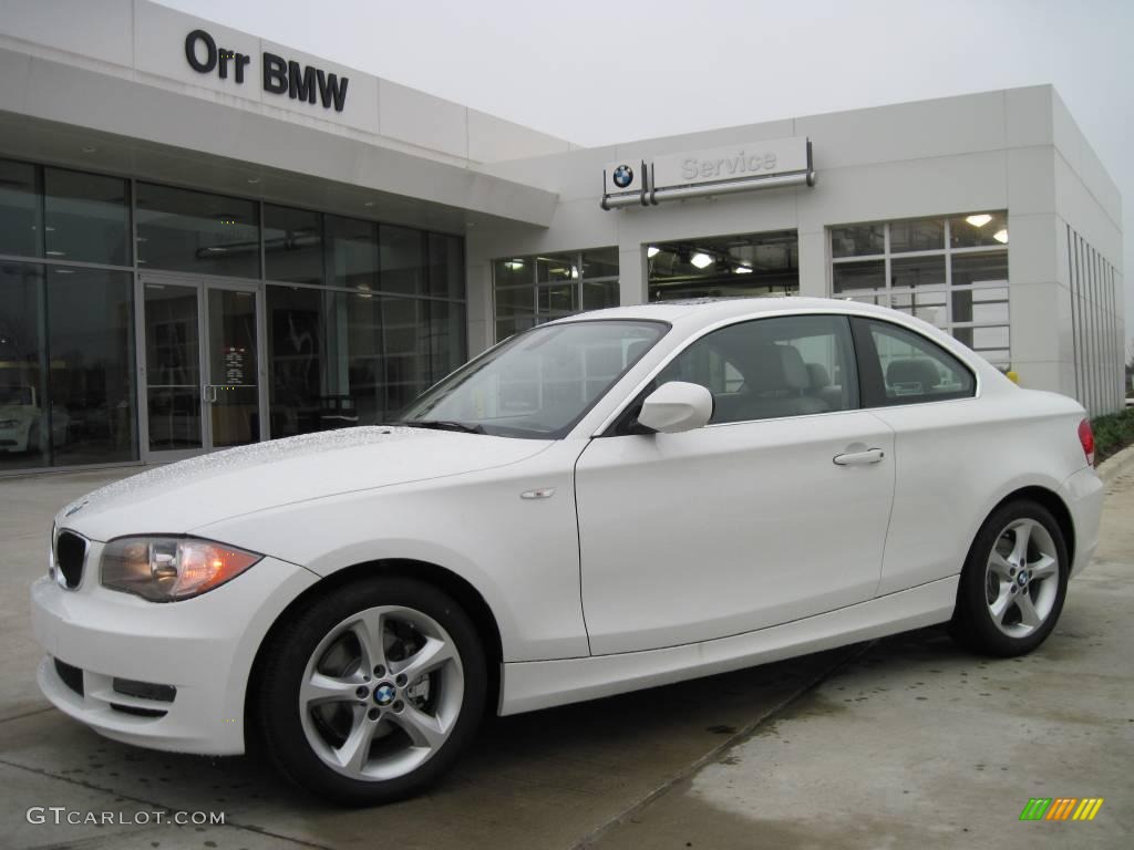 2010 1 Series 128i Coupe - Alpine White / Taupe photo #1