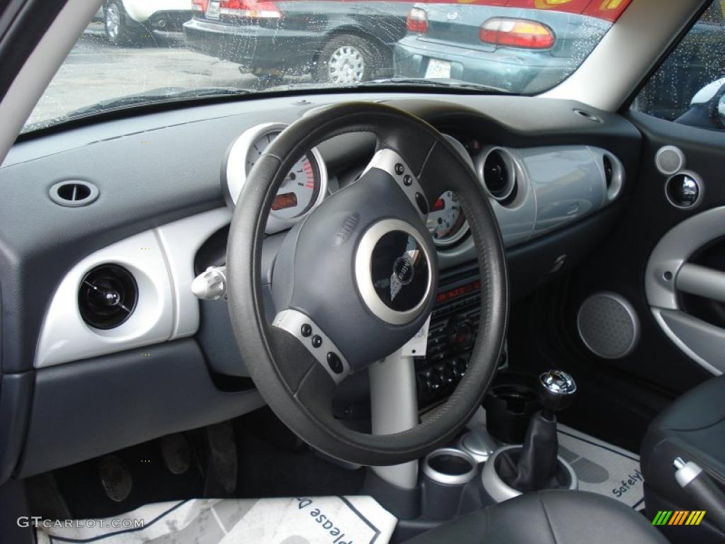 2003 Cooper Hardtop - Velvet Red Metallic / Panther Black photo #7