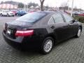Black - Camry LE Photo No. 5