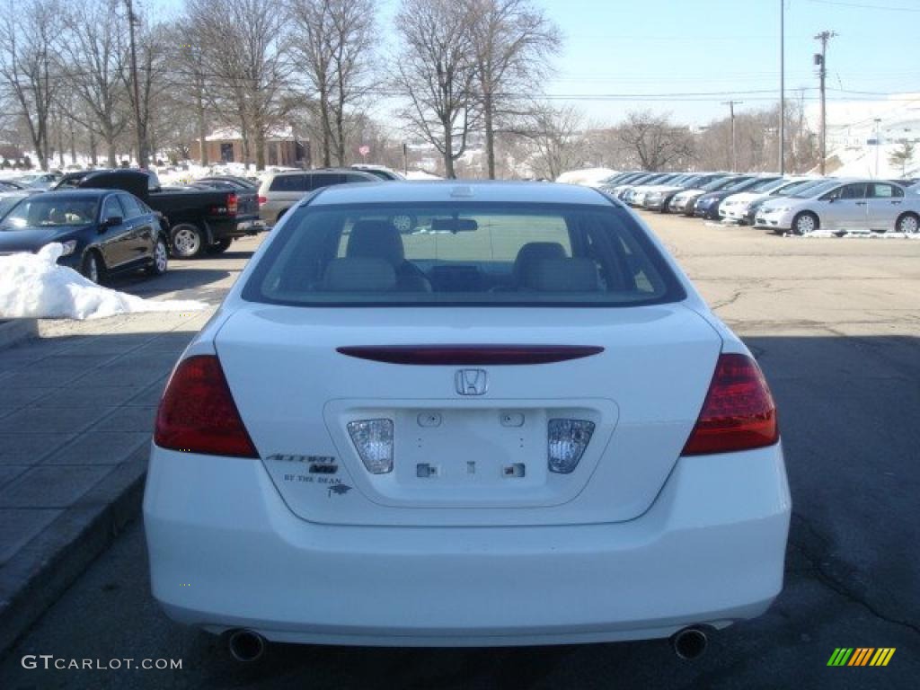 2006 Accord EX-L V6 Sedan - Taffeta White / Ivory photo #3