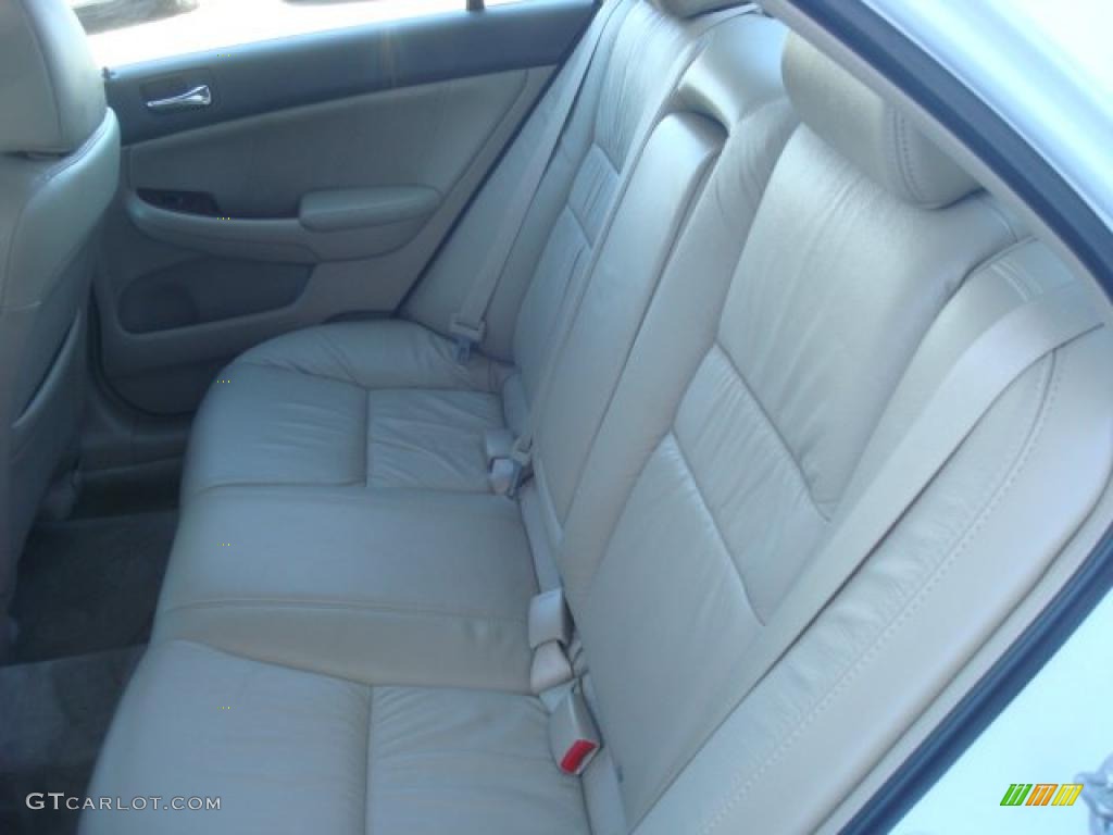 2006 Accord EX-L V6 Sedan - Taffeta White / Ivory photo #9