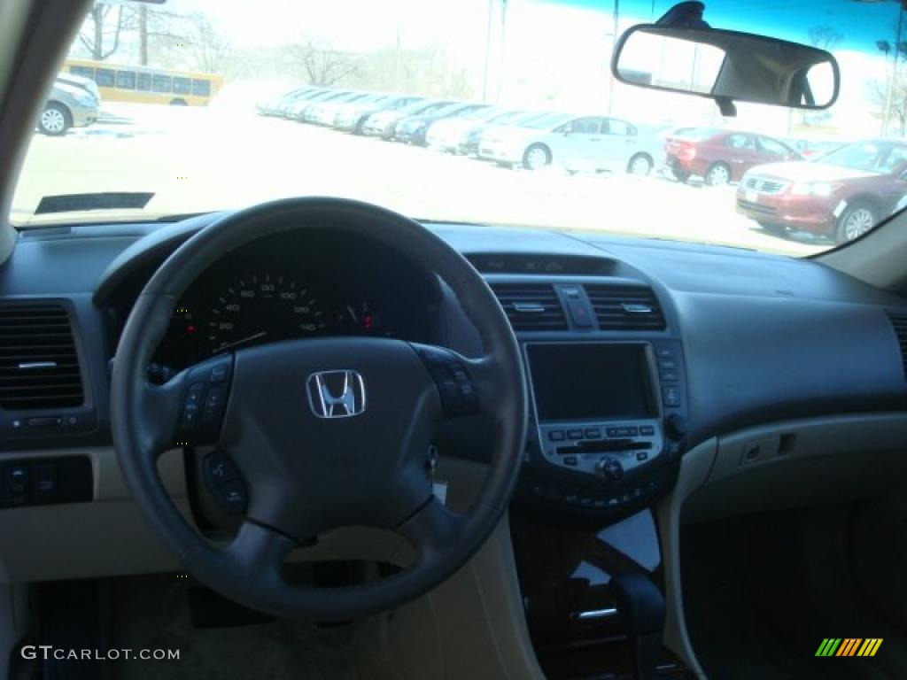 2006 Accord EX-L V6 Sedan - Taffeta White / Ivory photo #10